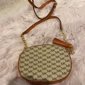 COPY - MIchael Kors crossbody bag